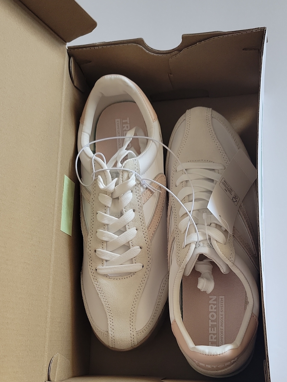 Tretorn Cream and Light Pink Women's Lace-Up Sneakers
